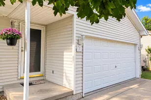 3 Nicole Ct, Bloomington, IL 61701 - Photo 6