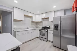 3823 W Lexington St, Chicago, IL 60624 - Photo 8