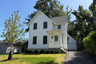 320 Morton St, Batavia, IL 60510 - Photo 1