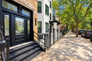 1721 W Pierce Ave, Chicago, IL 60622 - Photo 2