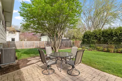 706 E Golf Road, Libertyville, IL 60048 - Photo 28
