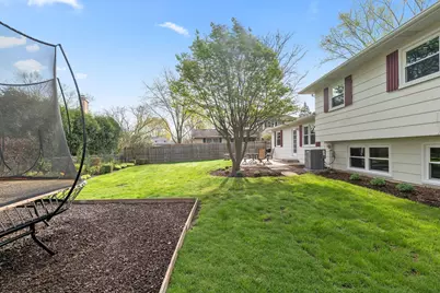 706 E Golf Road, Libertyville, IL 60048 - Photo 30
