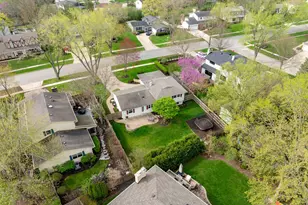 706 E Golf Rd, Libertyville, IL 60048 - Photo 34