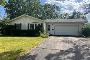 214 April Ln, North Aurora, IL 60542 - Photo 1