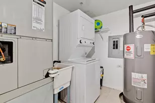 8000 Kilpatrick Ave, Skokie, IL 60076 - Photo 22