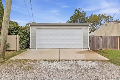 7639 Laramie Avenue, Skokie, IL 60077 - Photo 22