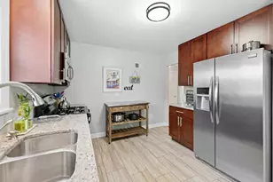 7639 Laramie Ave, Skokie, IL 60077 - Photo 8