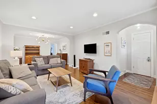 7639 Laramie Ave, Skokie, IL 60077 - Photo 2