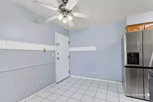 1319 N Baldwin Ct, Palatine, IL 60074 - Photo 8