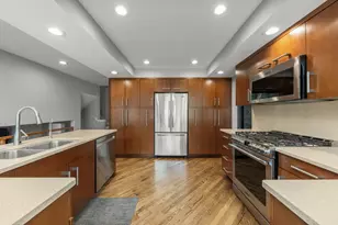 8345 Brookridge Rd, Downers Grove, IL 60516 - Photo 8