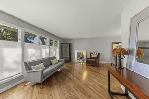 8345 Brookridge Rd, Downers Grove, IL 60516 - Photo 16