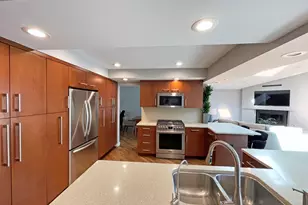 8345 Brookridge Rd, Downers Grove, IL 60516 - Photo 6