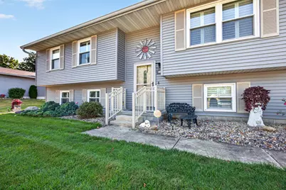 2024 Woodhavens Drive, Bloomington, IL 61701 - Photo 2