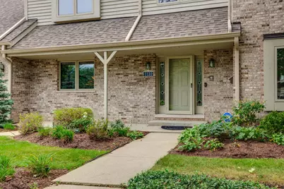1130 New Trier Court, Wilmette, IL 60091 - Photo 2