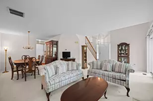 2017 N Charter Point Dr, Arlington Heights, IL 60004 - Photo 4