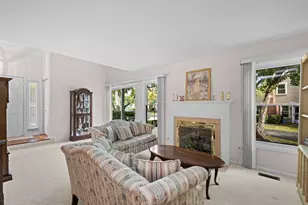 2017 N Charter Point Dr, Arlington Heights, IL 60004 - Photo 2
