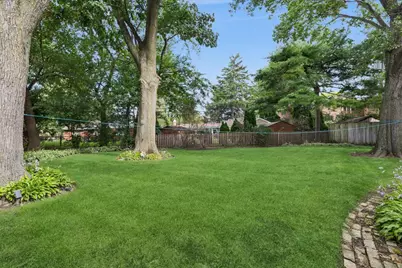 2392 Manor Lane, Park Ridge, IL 60068 - Photo 18