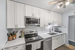 640 Murray Ln, Des Plaines, IL 60016 - Photo 4