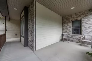 3748 Creekside Ct, Winthrop Harbor, IL 60096 - Photo 4