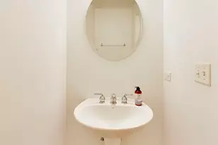 651 W Division St, Chicago, IL 60610 - Photo 10