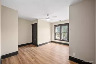 468 Locust St, Elgin, IL 60123 - Photo 24