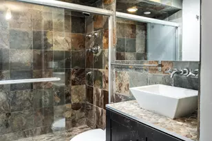 5415 N Sheridan Rd, Chicago, IL 60640 - Photo 12