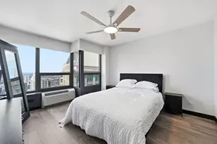 30 E Huron St, Chicago, IL 60611 - Photo 18