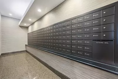 30 E Huron Street #5605, Chicago, IL 60611 - Photo 8