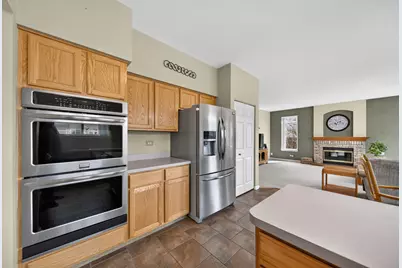 251 Winslow Way, Lake in the Hills, IL 60156 - Photo 4