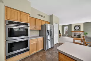 251 Winslow Way, Lake in the Hills, IL 60156 - Photo 4