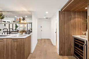 200 E Delaware Pl, Chicago, IL 60611 - Photo 8