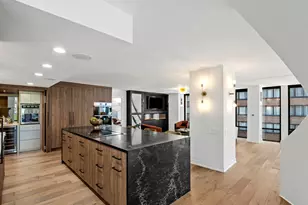 200 E Delaware Pl, Chicago, IL 60611 - Photo 12
