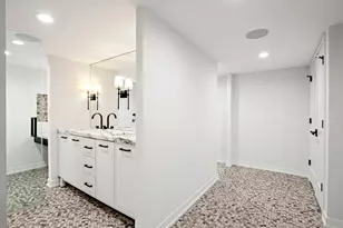 200 E Delaware Pl, Chicago, IL 60611 - Photo 44