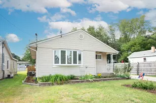 937 Townsend St, Sycamore, IL 60178 - Photo 2
