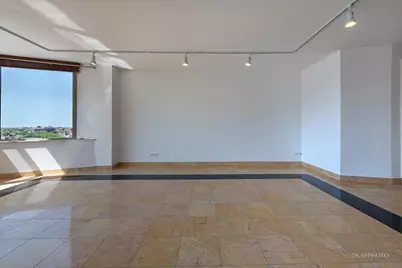 525 W Hawthorne Place #1601, Chicago, IL 60657 - Photo 6