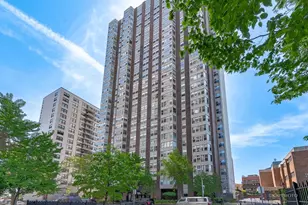 525 W Hawthorne Pl, Chicago, IL 60657 - Photo 1