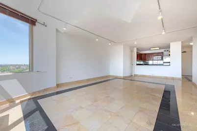 525 W Hawthorne Place #1601, Chicago, IL 60657 - Photo 4