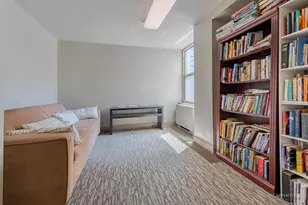 525 W Hawthorne Pl, Chicago, IL 60657 - Photo 18