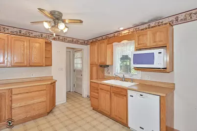 33 Jan Avenue, Kankakee, IL 60901 - Photo 8