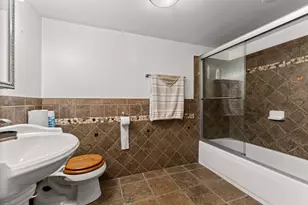 913 E 162nd Pl, South Holland, IL 60473 - Photo 24