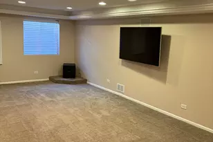 573 Crooked Stick Ct, Vernon Hills, IL 60061 - Photo 22