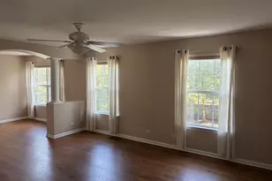 573 Crooked Stick Ct, Vernon Hills, IL 60061 - Photo 12