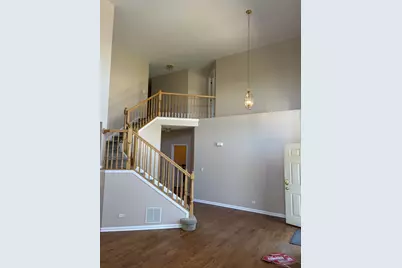 573 Crooked Stick Court, Vernon Hills, IL 60061 - Photo 2