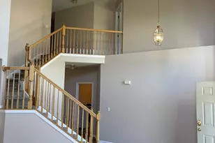 573 Crooked Stick Ct, Vernon Hills, IL 60061 - Photo 2