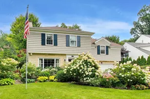 917 Romona Rd, Wilmette, IL 60091 - Photo 2