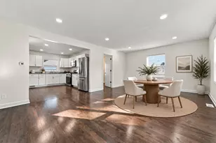 236 Ingleside Ave, Aurora, IL 60506 - Photo 2
