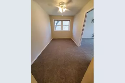 1940 Cherry Lane #213, Northbrook, IL 60062 - Photo 8