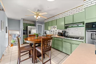 9137 W 91st Place, Hickory Hills, IL 60457 - Photo 10