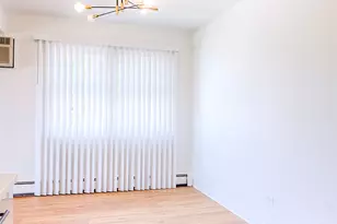8125 S Roberts Rd, Bridgeview, IL 60455 - Photo 6