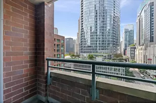 480 N McClurg Ct, Chicago, IL 60611 - Photo 2
